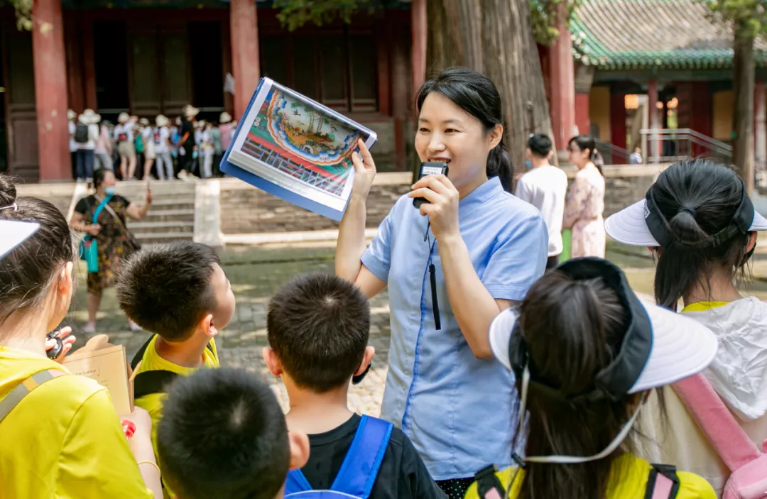 濟寧孔子文旅集團三孔文旅有限公司朱芬榮登國家文旅部 “金牌導(dǎo)游”名單